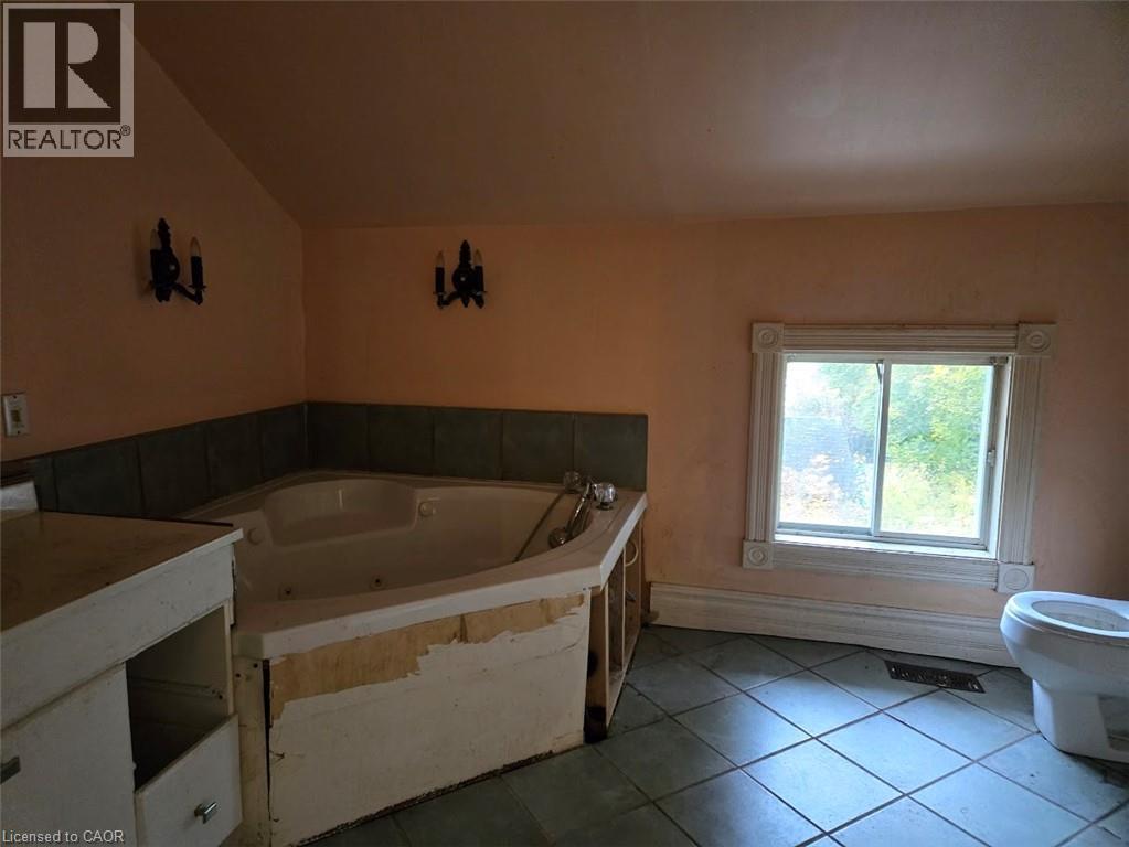 4336 Elgin Street, Niagara Falls, Ontario  L2E 2X8 - Photo 9 - 40824486