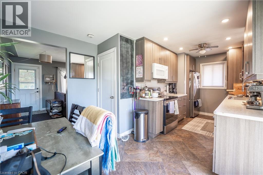 211 Dixon Street, Kitchener, Ontario  N2G 3E8 - Photo 14 - 40824391