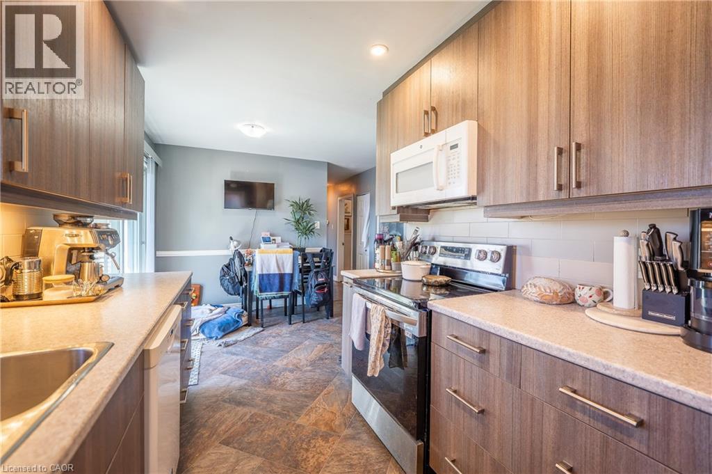 211 Dixon Street, Kitchener, Ontario  N2G 3E8 - Photo 18 - 40824391