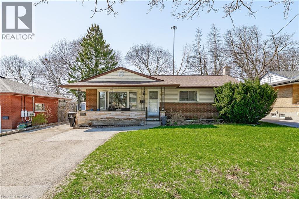 211 Dixon Street, Kitchener, Ontario  N2G 3E8 - Photo 4 - 40824391