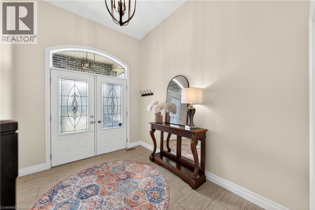 692 Halifax Road, Woodstock, Ontario  N4T 0G1 - Photo 3 - 40824273