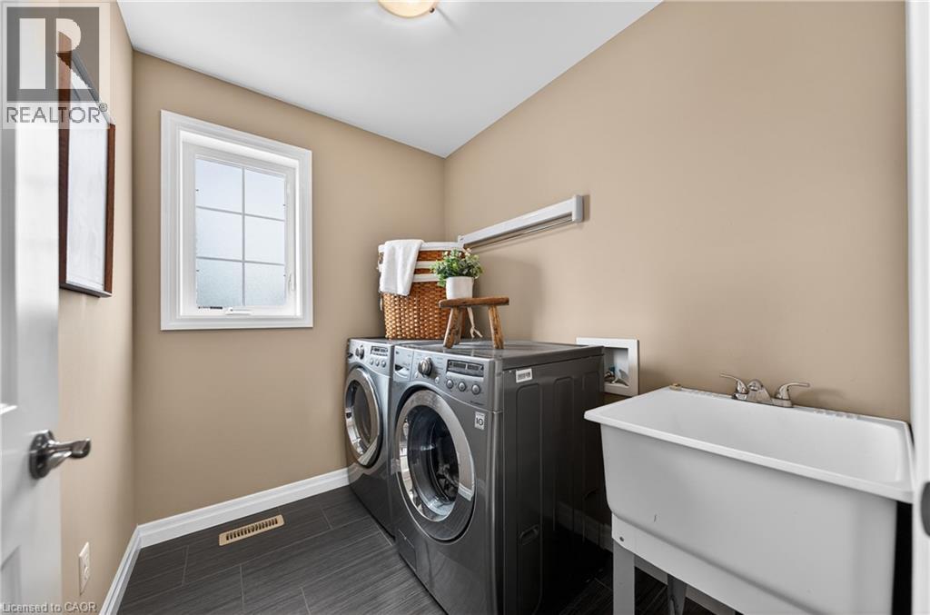 692 Halifax Road, Woodstock, Ontario  N4T 0G1 - Photo 34 - 40824273