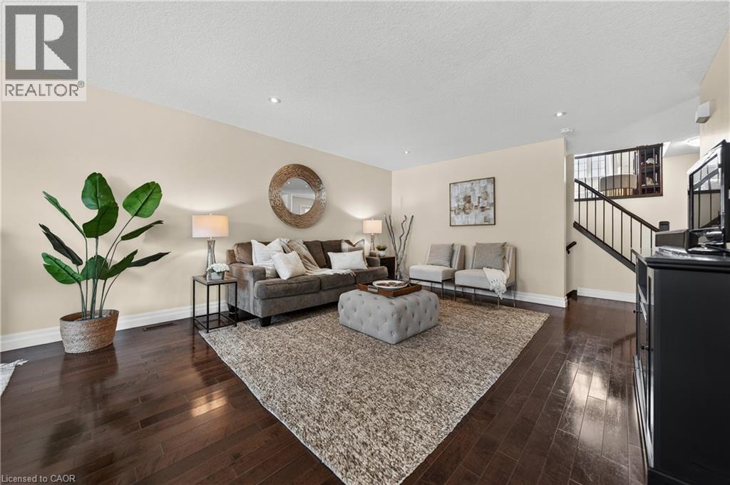 692 Halifax Road, Woodstock, Ontario  N4T 0G1 - Photo 7 - 40824273