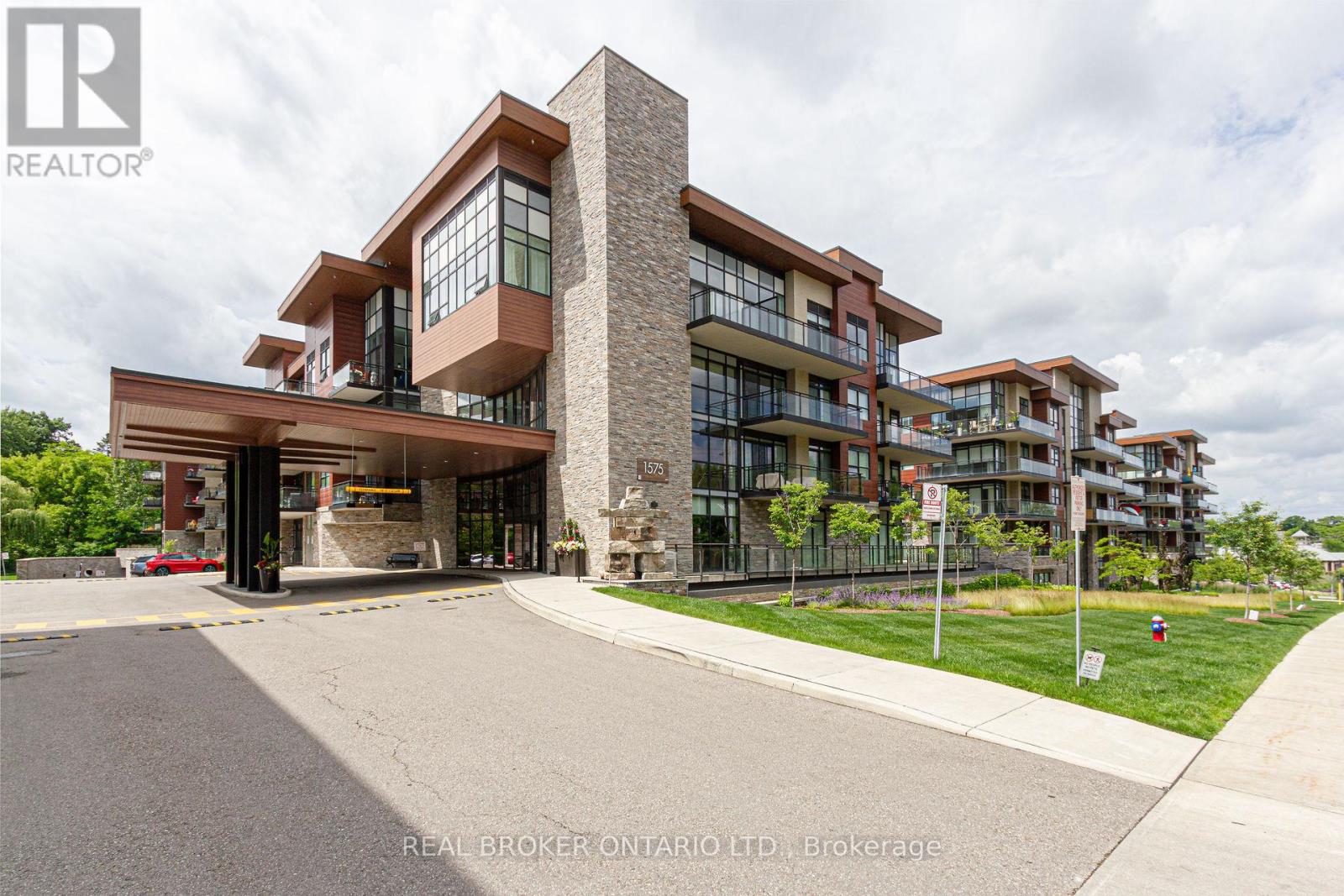 161 - 1575 LAKESHORE ROAD W, Mississauga, Ontario