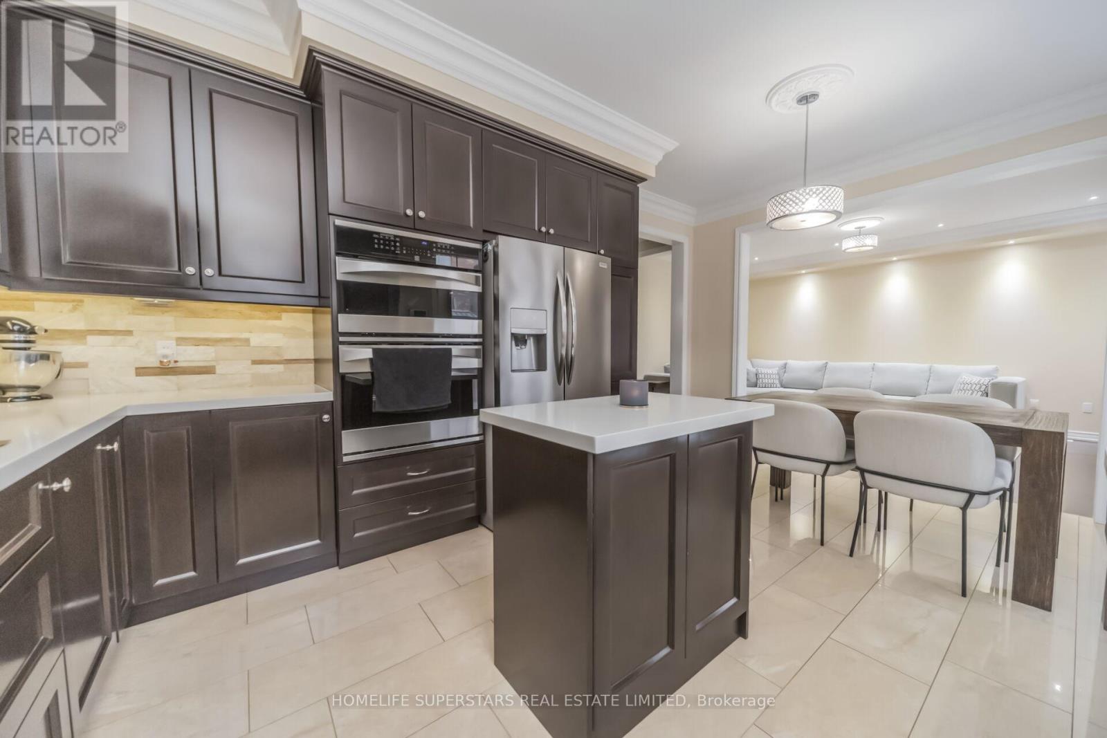 8 Lisson Crescent, Brampton, Ontario  L6X 5H8 - Photo 15 - W13048036