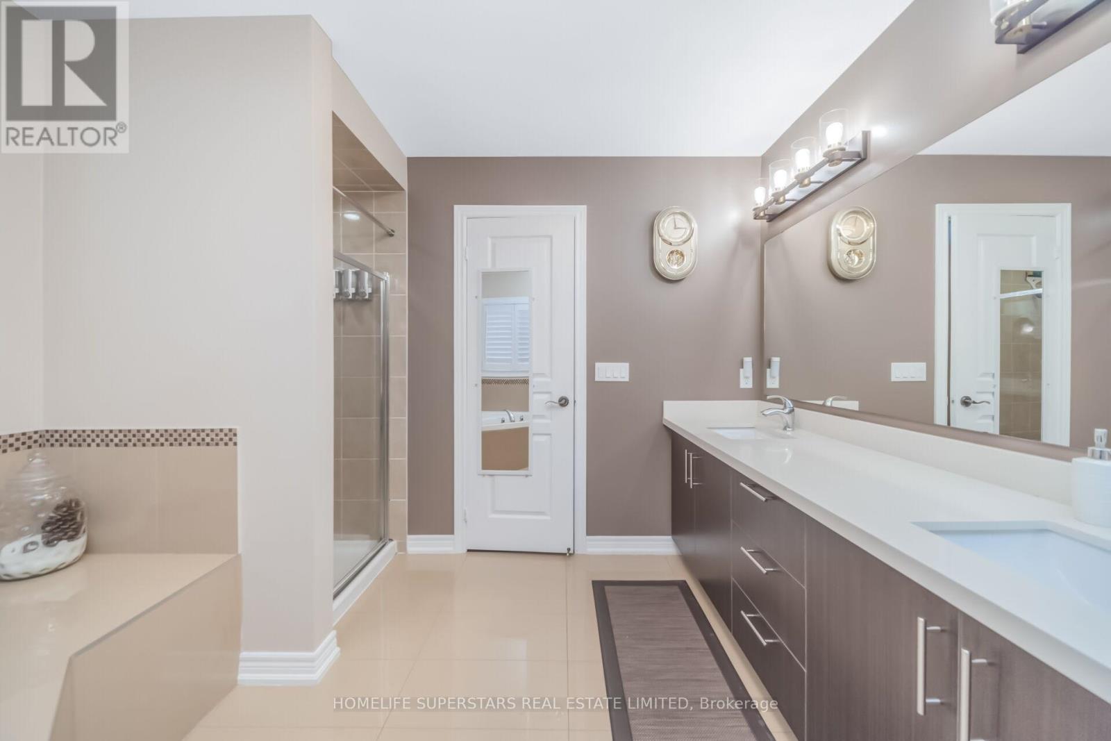 8 Lisson Crescent, Brampton, Ontario  L6X 5H8 - Photo 24 - W13048036