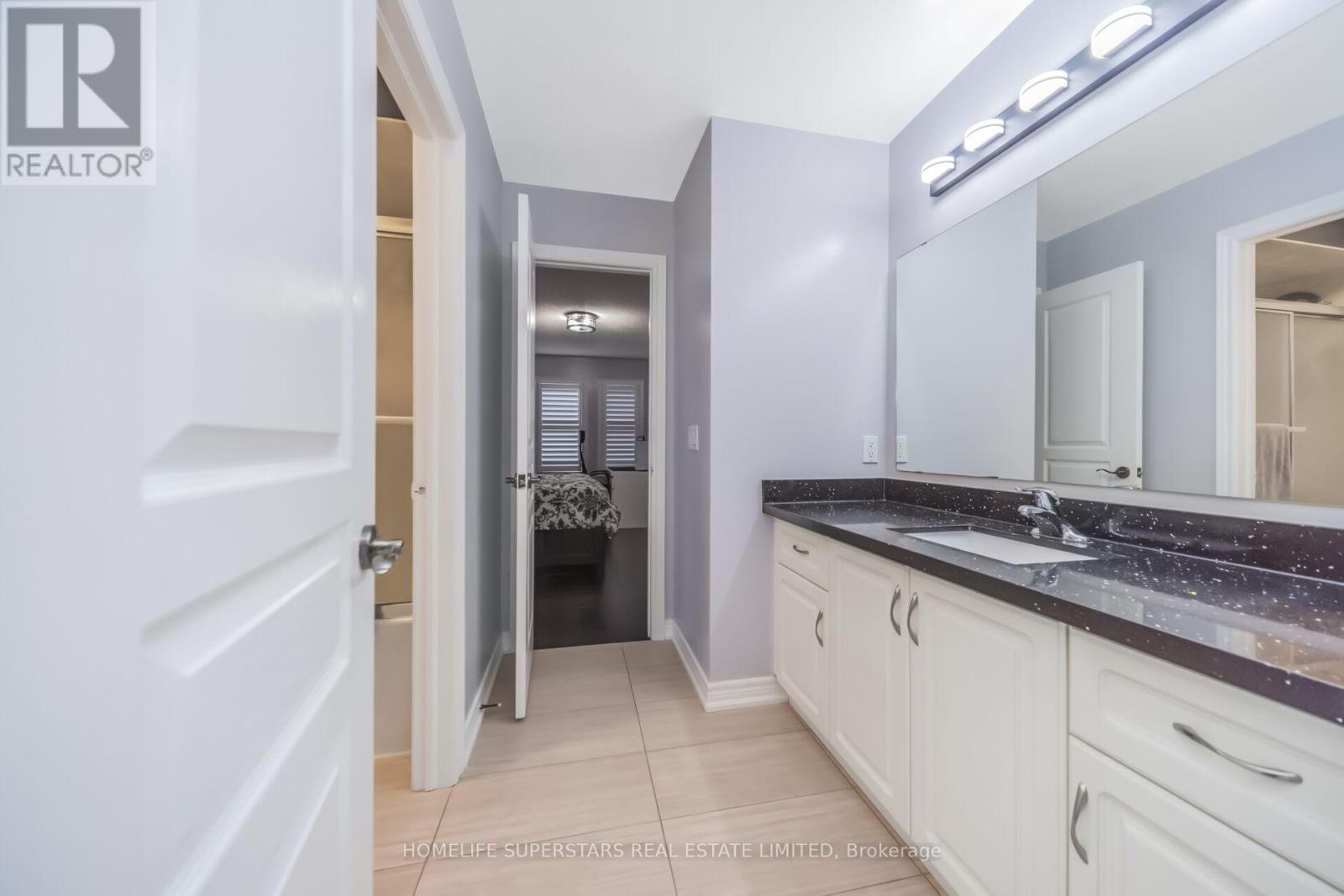 8 Lisson Crescent, Brampton, Ontario  L6X 5H8 - Photo 27 - W13048036