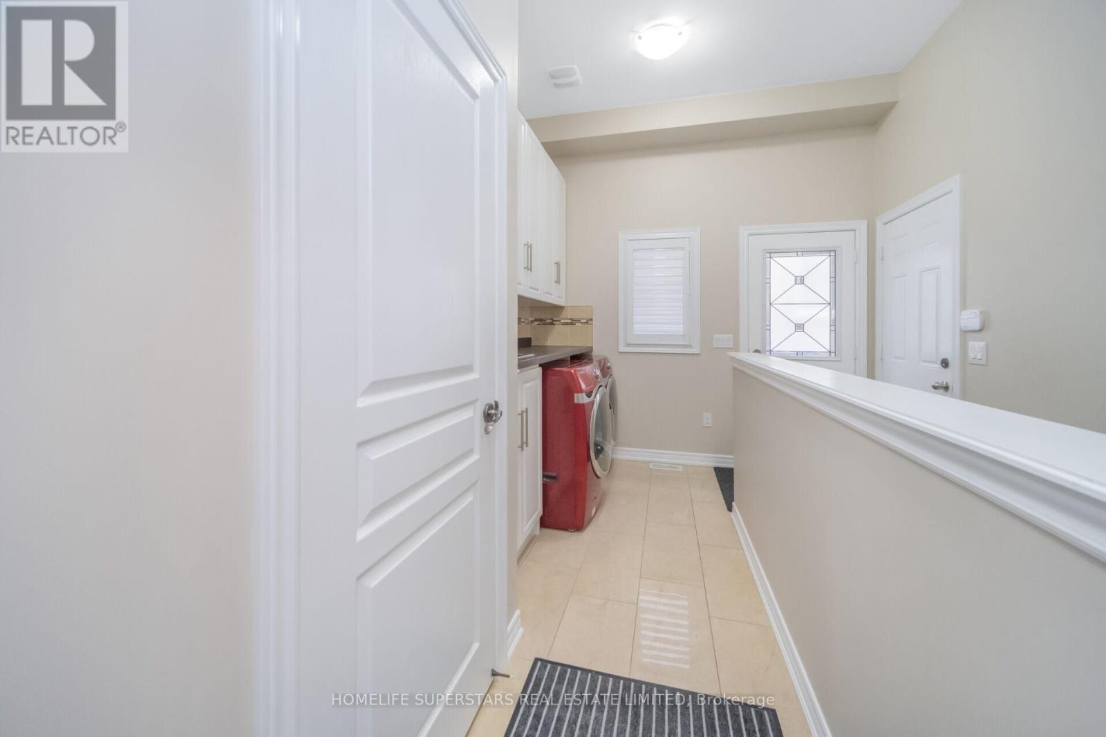 8 Lisson Crescent, Brampton, Ontario  L6X 5H8 - Photo 35 - W13048036