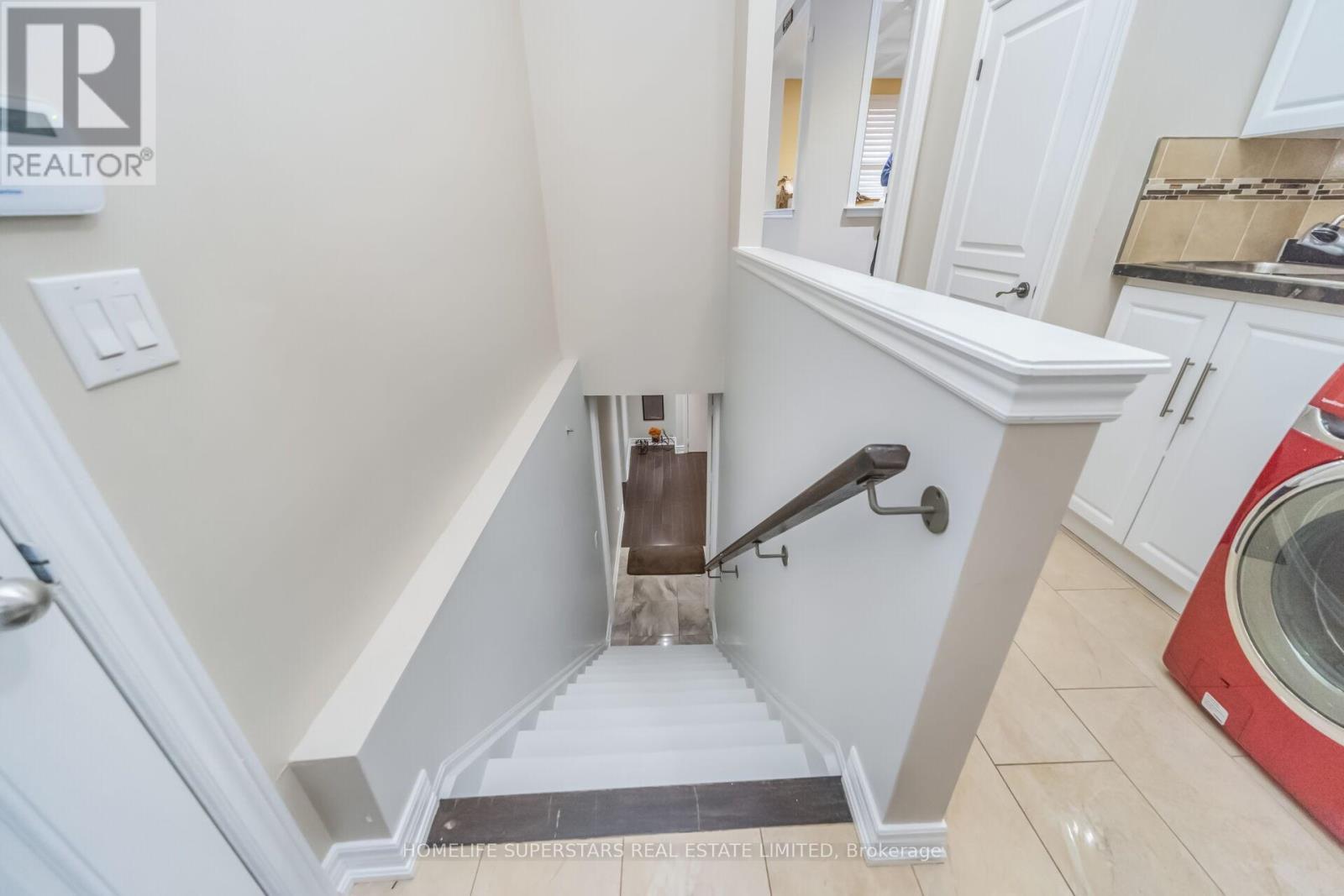 8 Lisson Crescent, Brampton, Ontario  L6X 5H8 - Photo 37 - W13048036