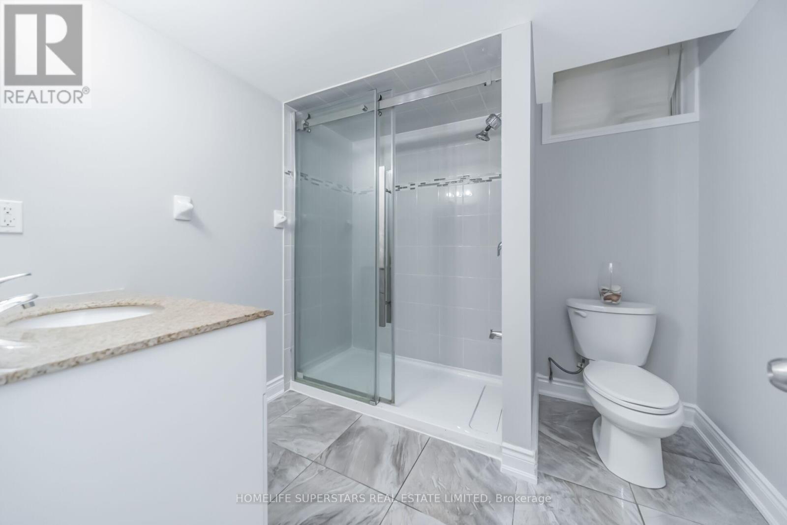 8 Lisson Crescent, Brampton, Ontario  L6X 5H8 - Photo 43 - W13048036