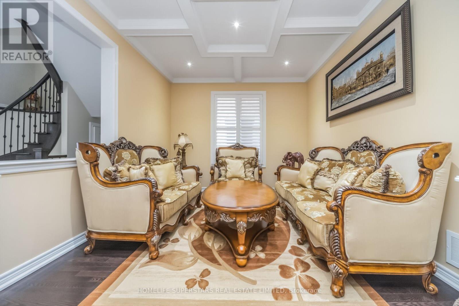 8 Lisson Crescent, Brampton, Ontario  L6X 5H8 - Photo 8 - W13048036