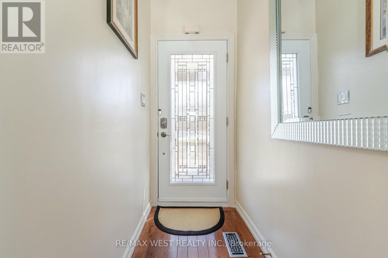 524 Salem Avenue N, Toronto, Ontario  M6H 3E1 - Photo 37 - W13048074