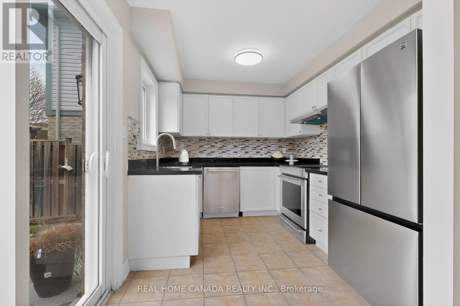 1026 Gordon Heights, Milton, Ontario  L9T 5S9 - Photo 15 - W13048084