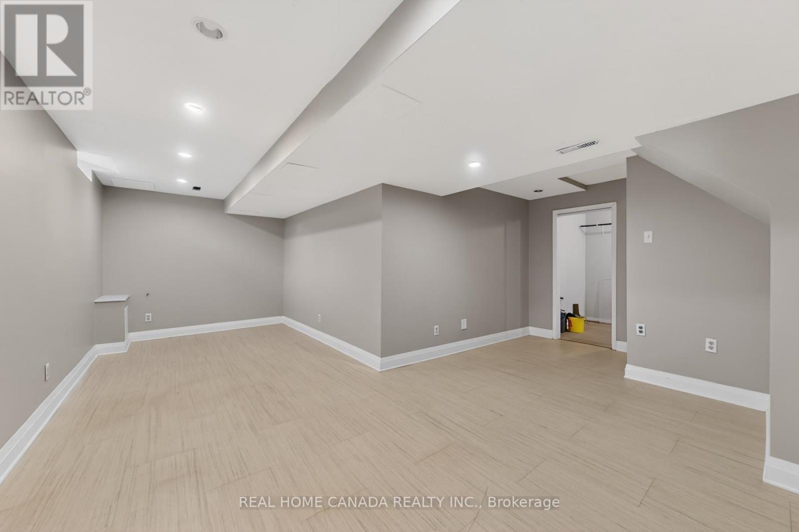 1026 Gordon Heights, Milton, Ontario  L9T 5S9 - Photo 29 - W13048084