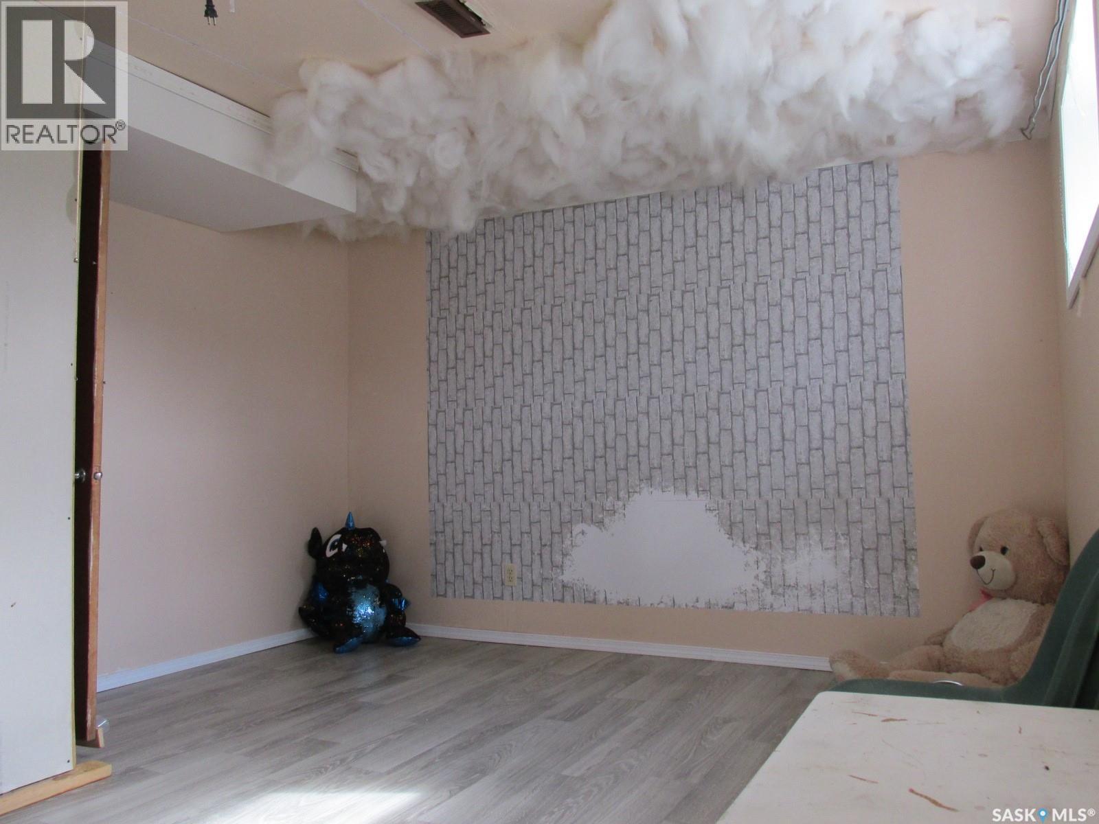 617 8th Avenue W, Nipawin, Saskatchewan  S0E 1E0 - Photo 30 - SK018339