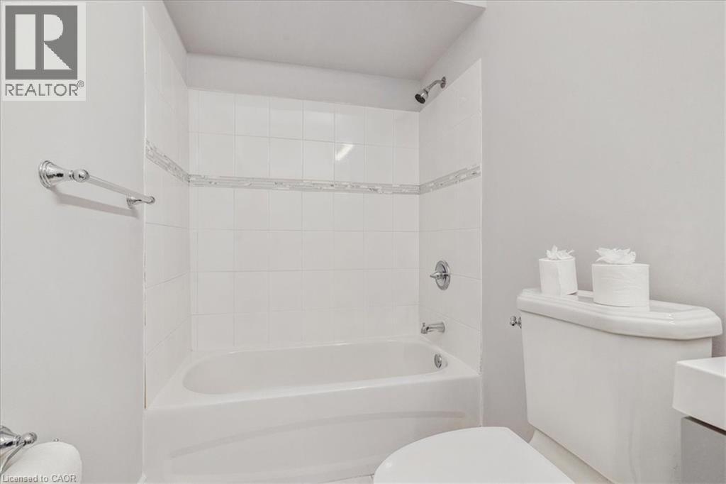 93 East 31st Street E Unit# Upper, Hamilton, Ontario  L8V 3N9 - Photo 9 - 40823391