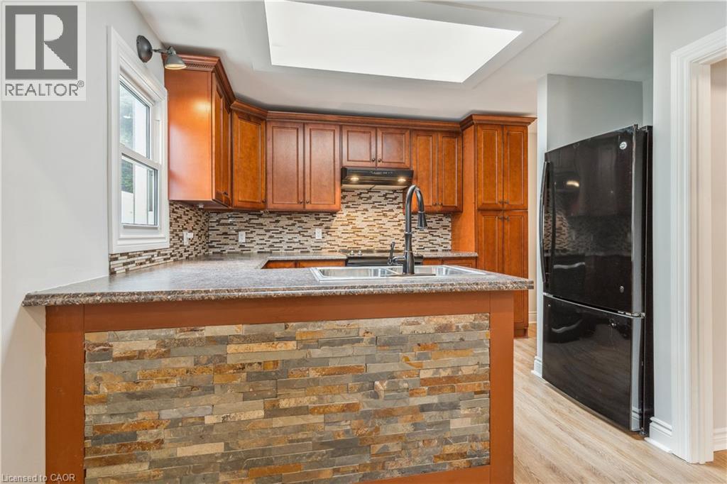 93 East 31st Street E Unit# Upper, Hamilton, Ontario  L8V 3N9 - Photo 2 - 40823391