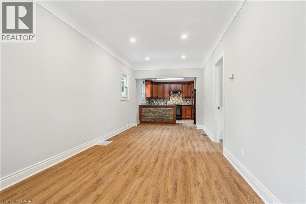 93 East 31st Street E Unit# Upper, Hamilton, Ontario  L8V 3N9 - Photo 4 - 40823391