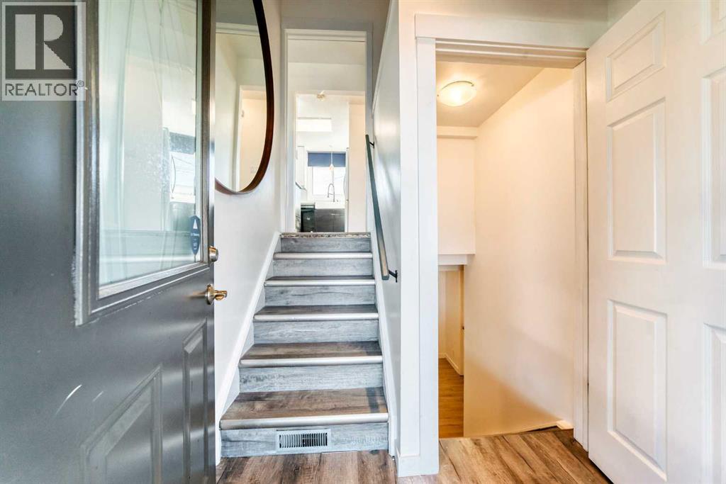 5903 4 Avenue Ne, Calgary, Alberta  T2A 3Y1 - Photo 2 - A2285461
