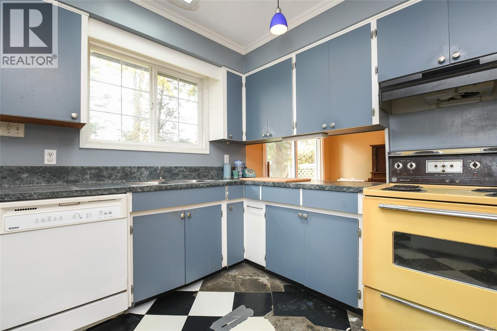 369 Douglas St, Comox, British Columbia  V9M 2C6 - Photo 21 - 1033423