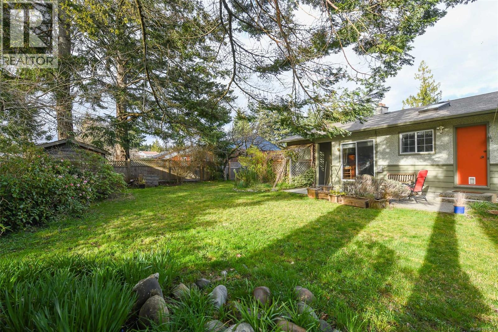 369 Douglas St, Comox, British Columbia  V9M 2C6 - Photo 9 - 1033423