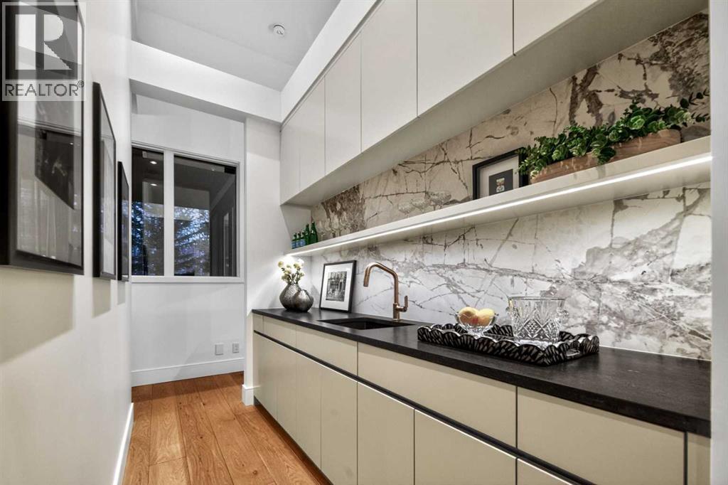 105 Silverhorn Ridge, Rural Rocky View County, Alberta  T3R 0X3 - Photo 21 - A2305428