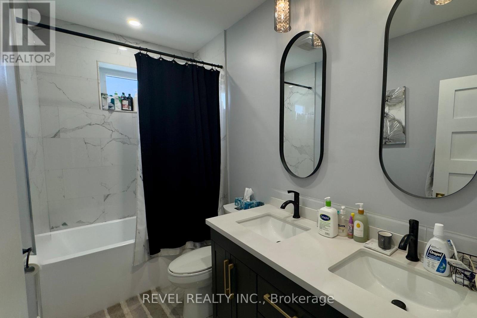 Middle Room - 520 Cochrane Road, Hamilton, Ontario  L8K 3H5 - Photo 5 - X13048006