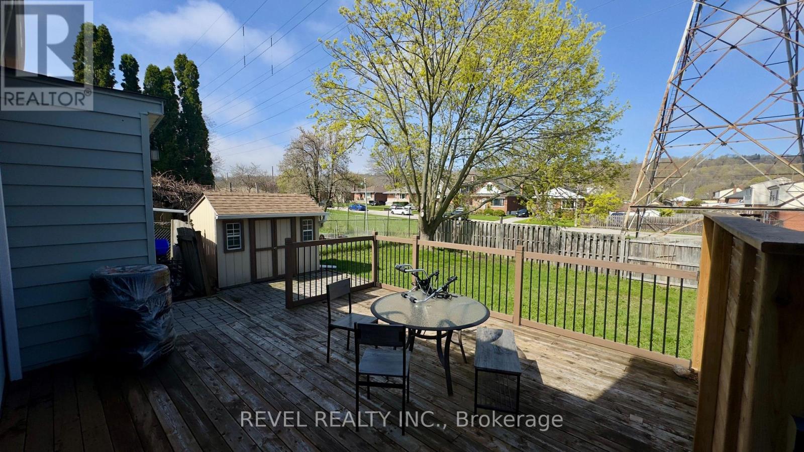 Middle Room - 520 Cochrane Road, Hamilton, Ontario  L8K 3H5 - Photo 8 - X13048006