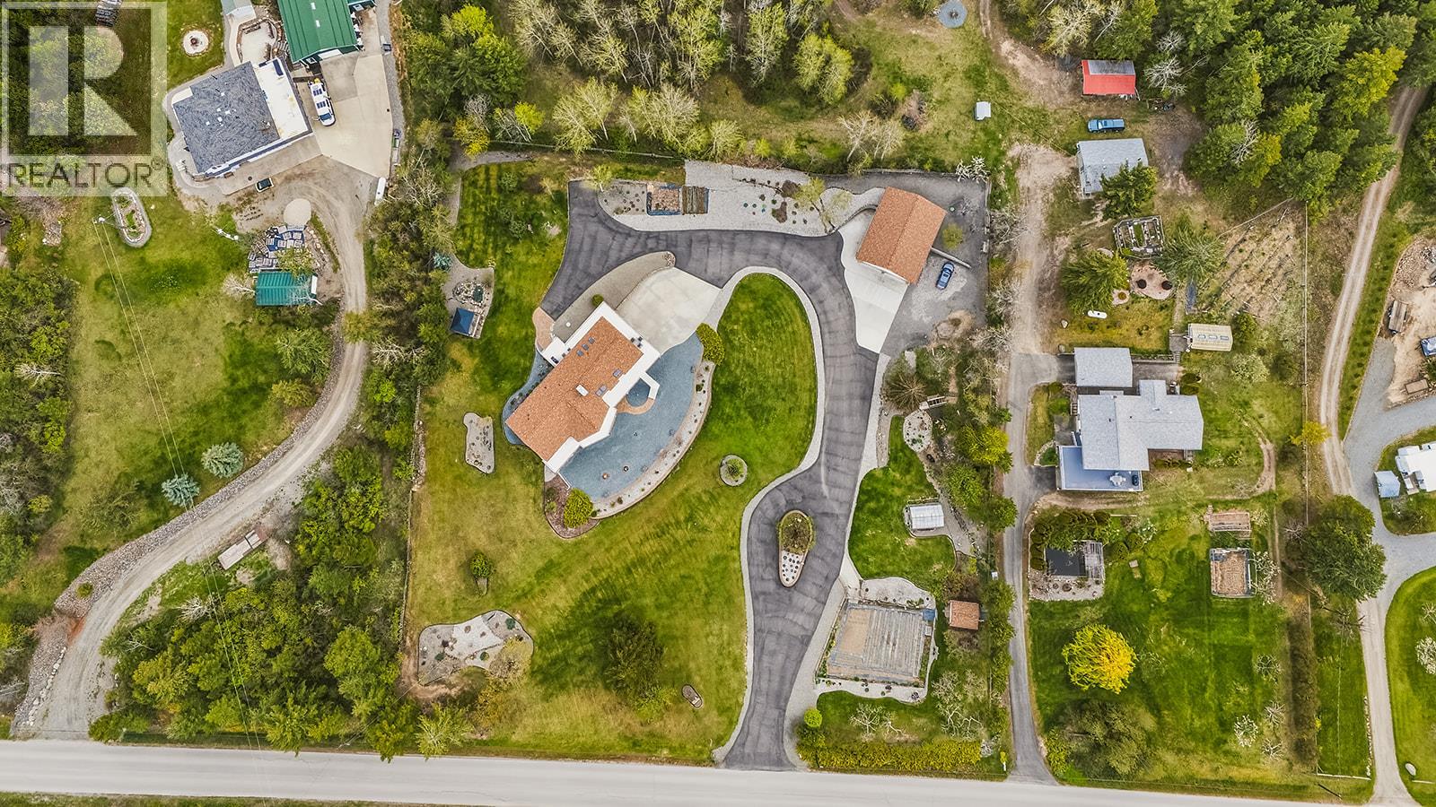 2489 38th Street, Canyon, British Columbia  V0B 1G2 - Photo 43 - 10384600