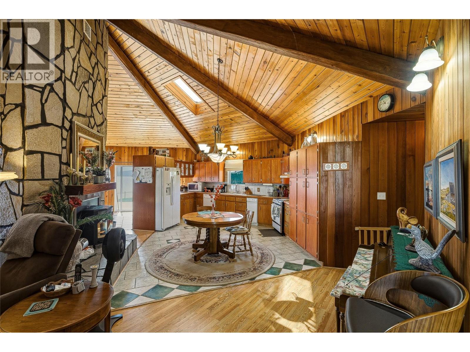 1322 & 1318 Deodar Road, Scotch Creek, British Columbia  V0E 1M5 - Photo 13 - 10384858