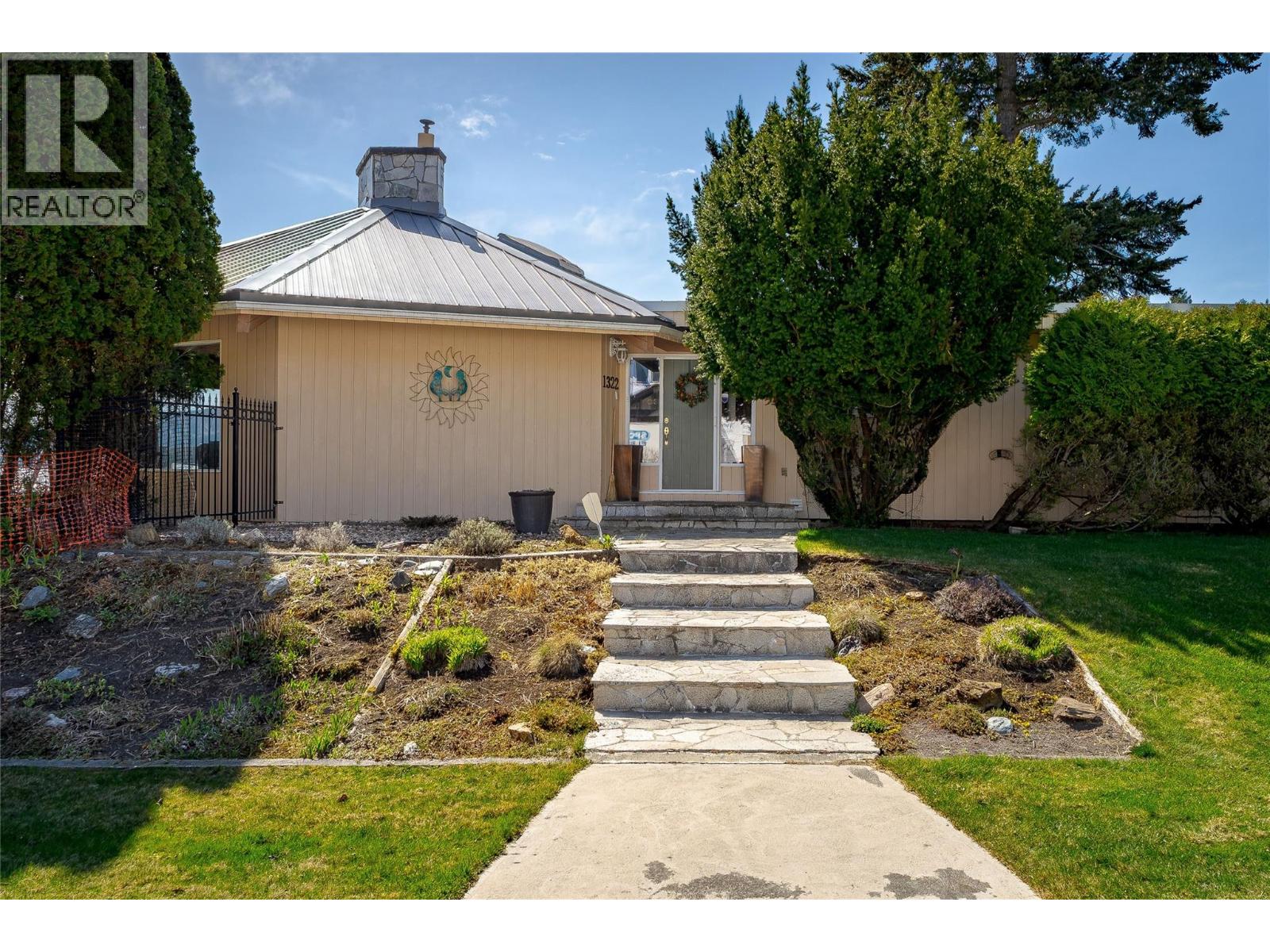 1322 & 1318 Deodar Road, Scotch Creek, British Columbia  V0E 1M5 - Photo 25 - 10384858