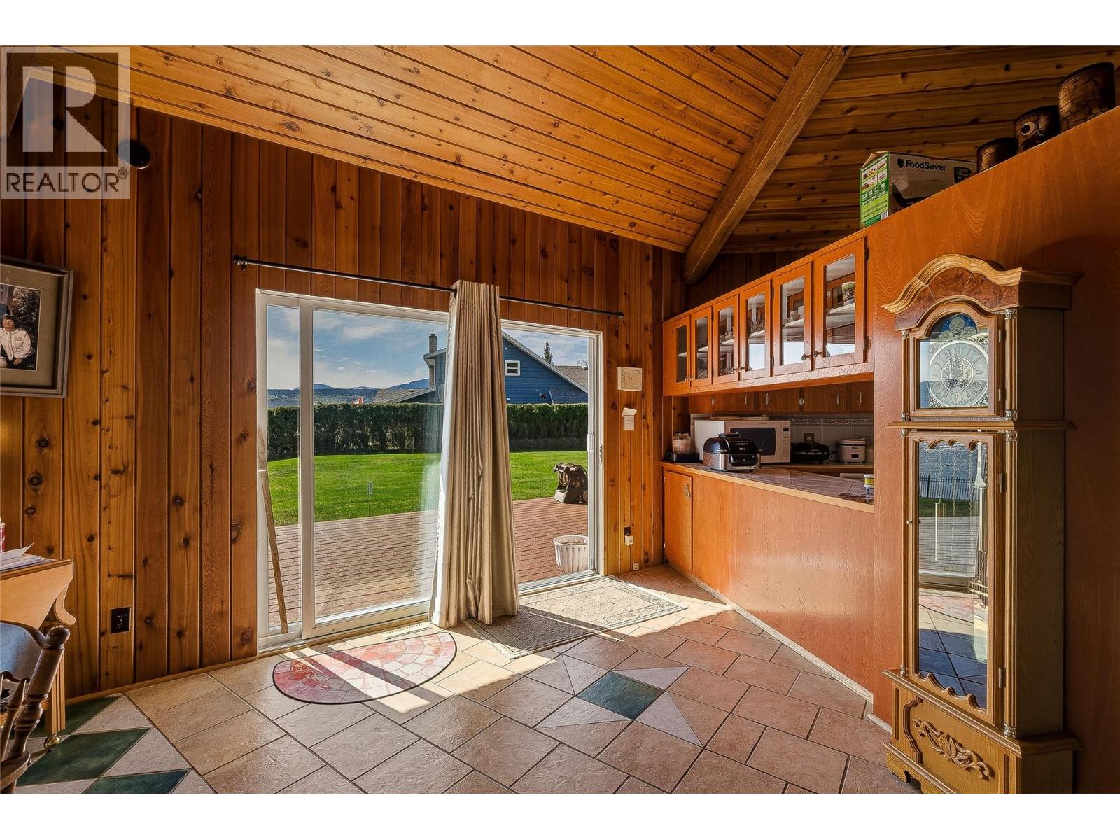 1322 & 1318 Deodar Road, Scotch Creek, British Columbia  V0E 1M5 - Photo 10 - 10384858