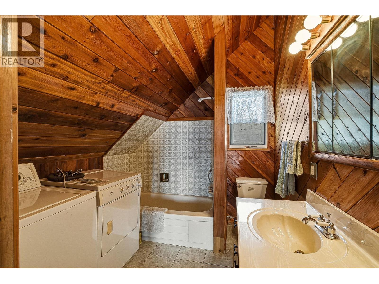 1322 & 1318 Deodar Road, Scotch Creek, British Columbia  V0E 1M5 - Photo 44 - 10384858