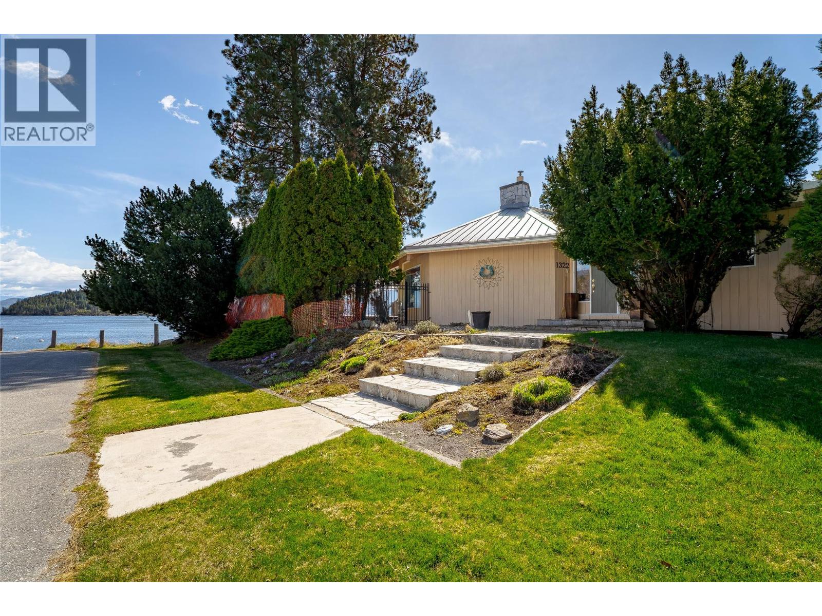 1322 & 1318 Deodar Road, Scotch Creek, British Columbia  V0E 1M5 - Photo 26 - 10384858