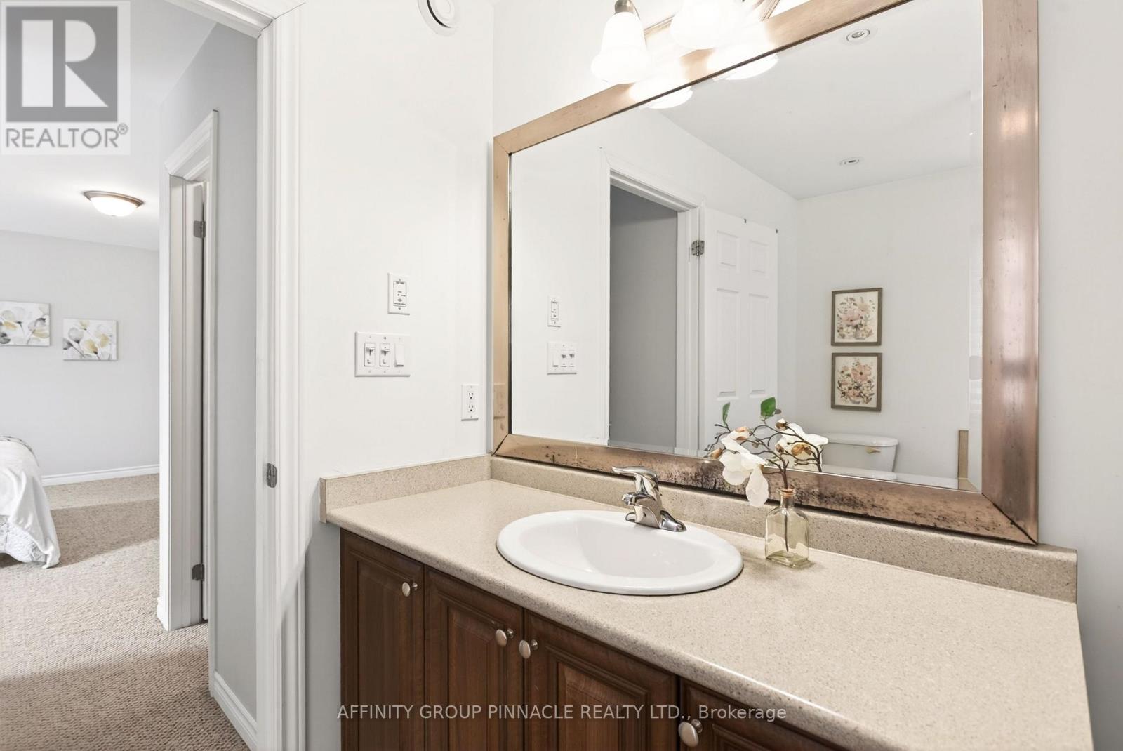 31 Ellis Crescent, Kawartha Lakes, Ontario  K9V 0A5 - Photo 27 - X12928320