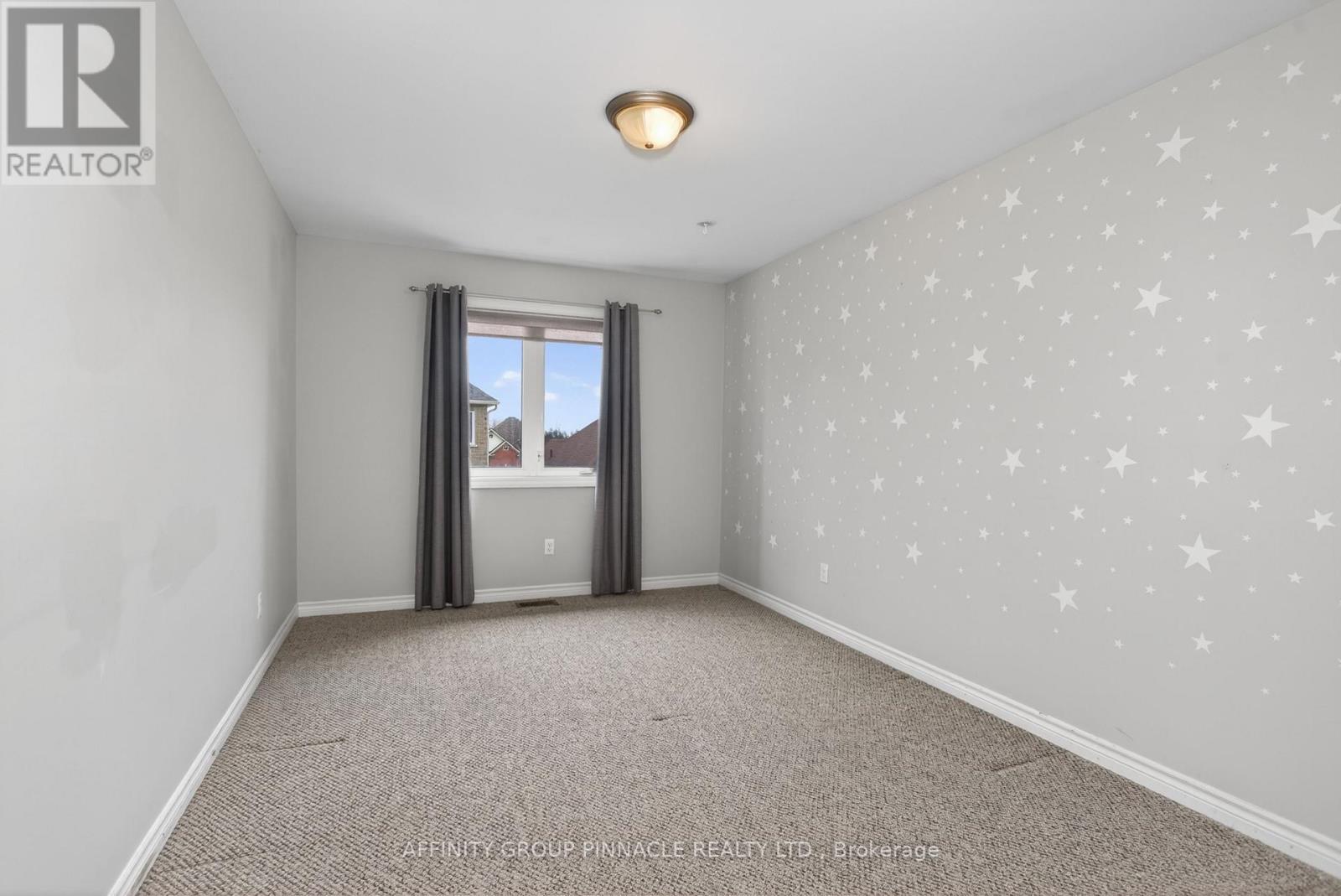 31 Ellis Crescent, Kawartha Lakes, Ontario  K9V 0A5 - Photo 28 - X12928320