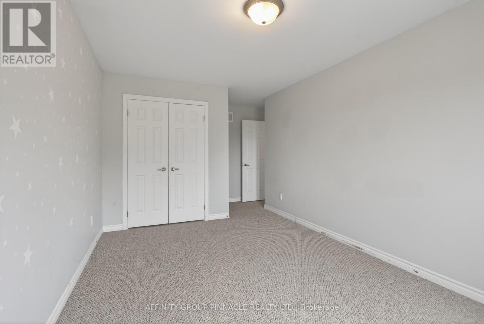 31 Ellis Crescent, Kawartha Lakes, Ontario  K9V 0A5 - Photo 29 - X12928320