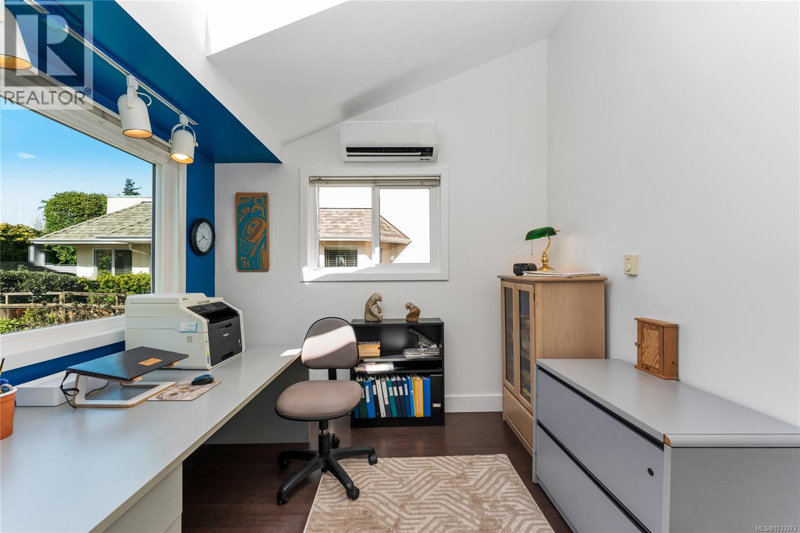 10448 Allbay Rd, Sidney, British Columbia  V8L 2P1 - Photo 14 - 1033373