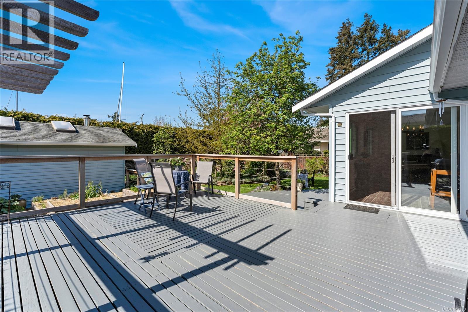 10448 Allbay Rd, Sidney, British Columbia  V8L 2P1 - Photo 26 - 1033373