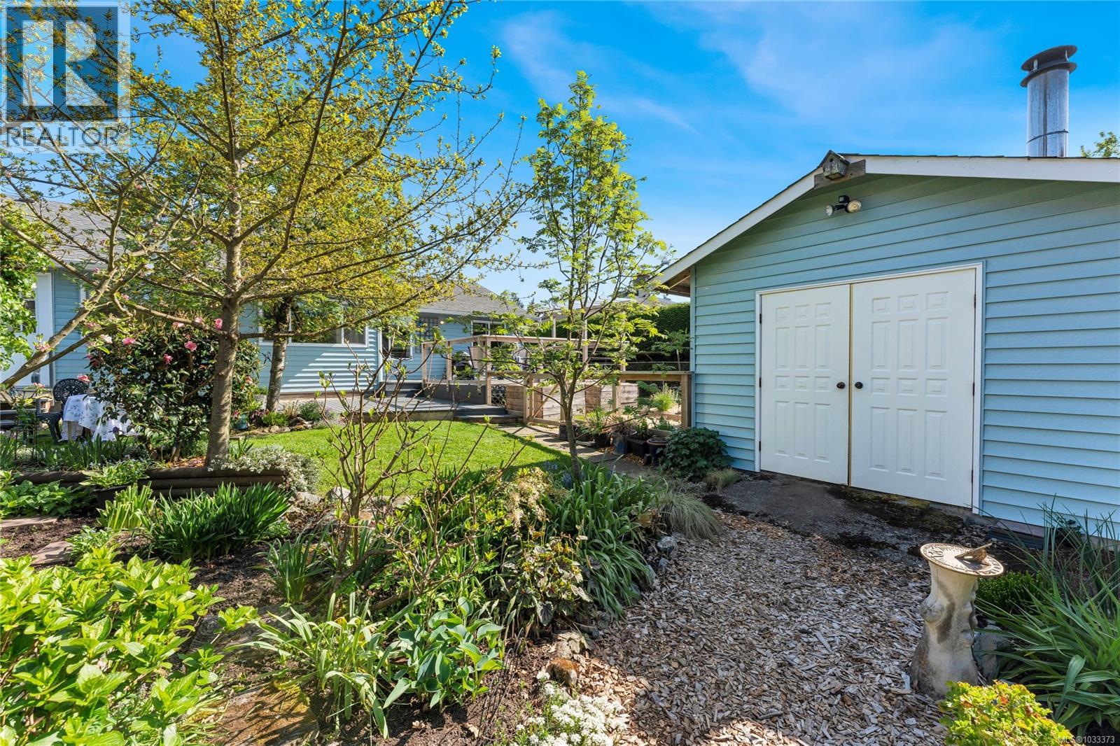 10448 Allbay Rd, Sidney, British Columbia  V8L 2P1 - Photo 37 - 1033373