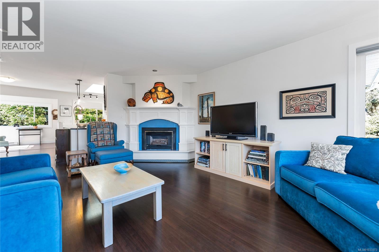 10448 Allbay Rd, Sidney, British Columbia  V8L 2P1 - Photo 4 - 1033373