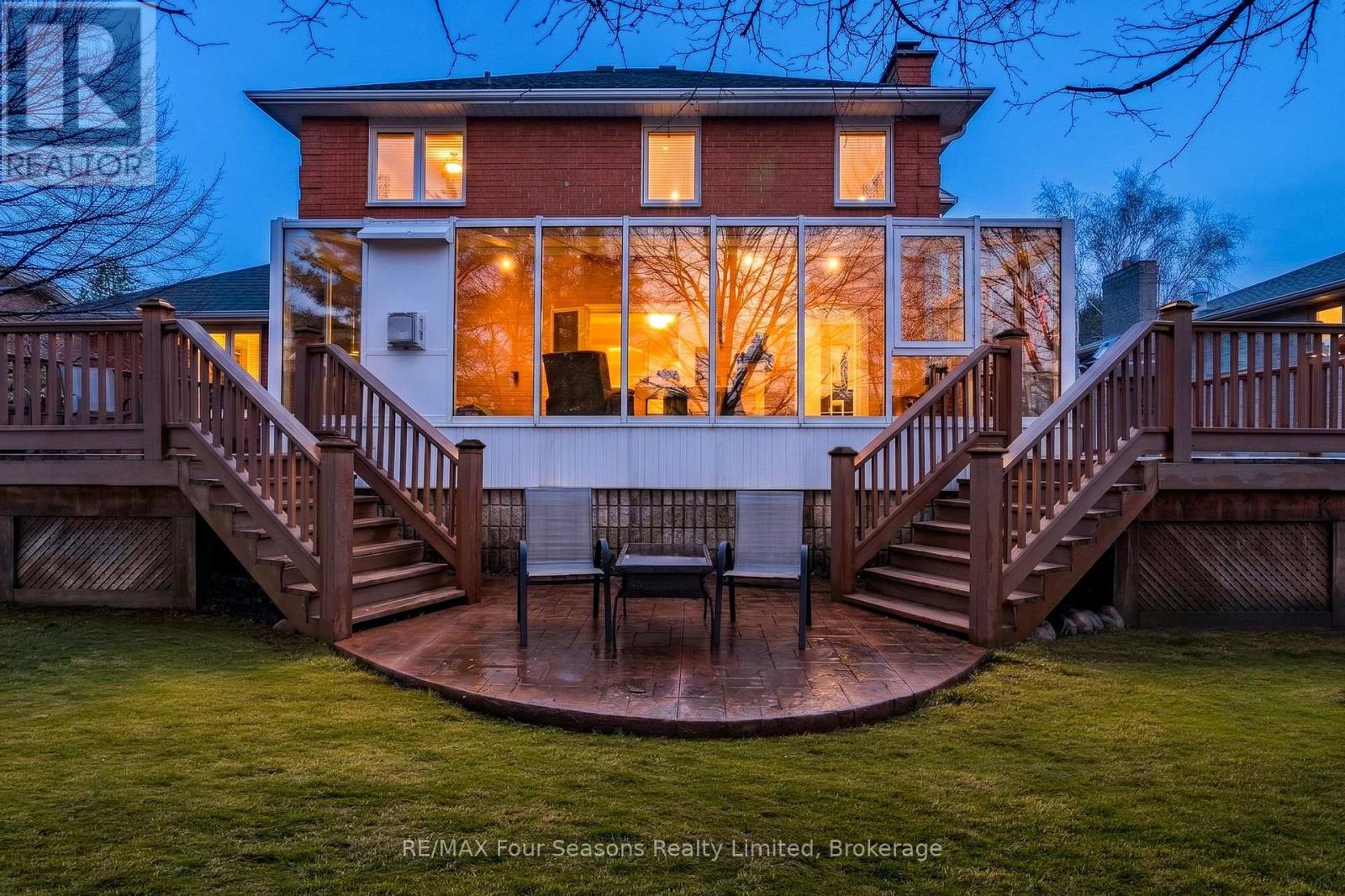 16 Carmichael Crescent, Collingwood, Ontario  L9Y 4R6 - Photo 2 - S13048164