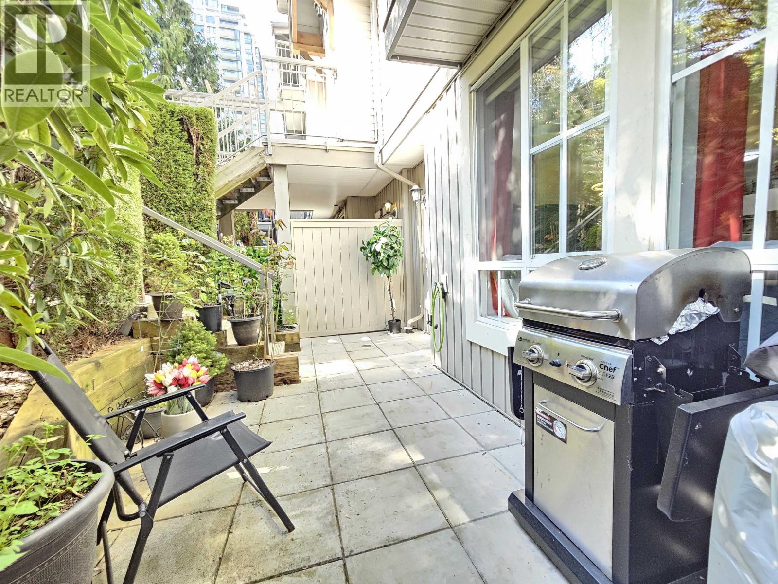 37 7088 17th Avenue, Burnaby, British Columbia  V3N 1K5 - Photo 3 - R3115930