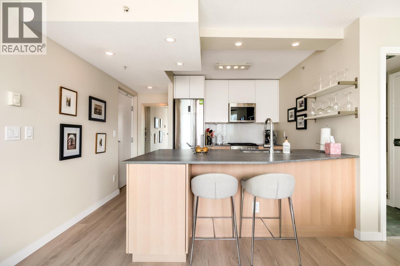 1301 1003 Burnaby Street, Vancouver, British Columbia  V6E 4R7 - Photo 9 - R3115933