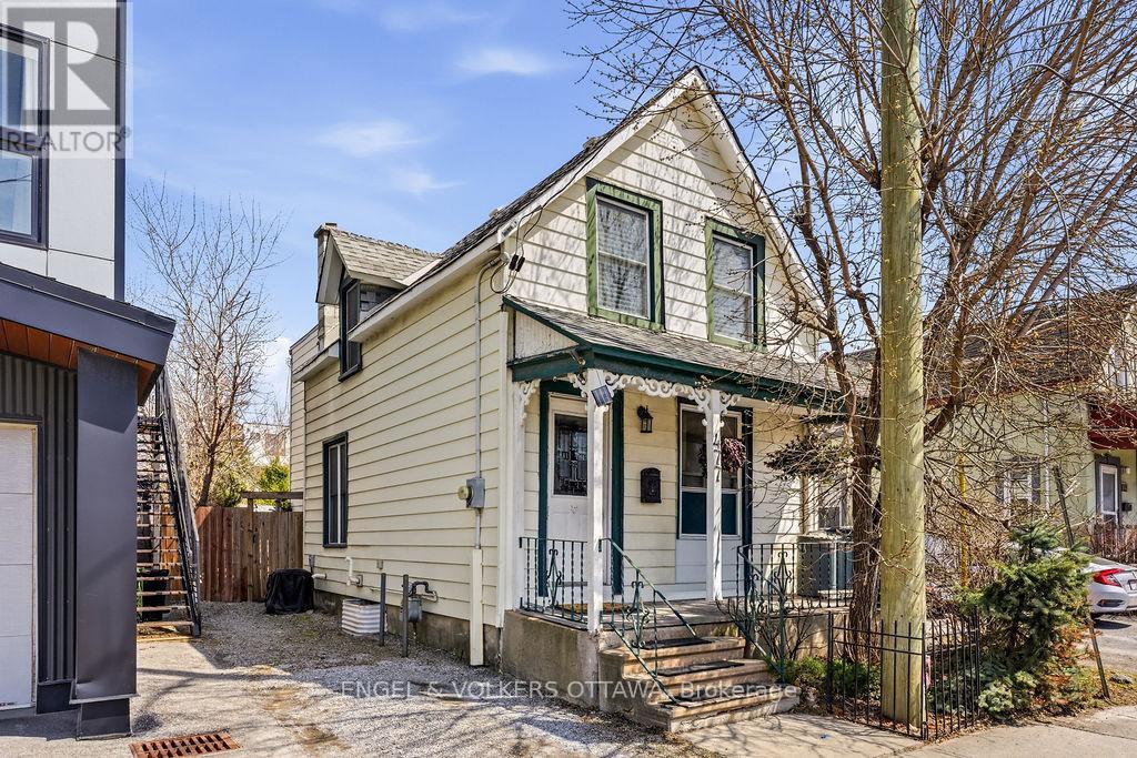 477 BOOTH STREET, Ottawa, Ontario