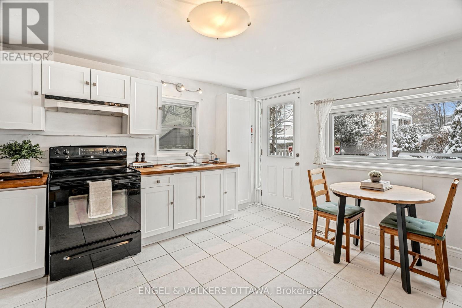 477 Booth Street, Ottawa, Ontario  K1R 7L1 - Photo 12 - X12742880