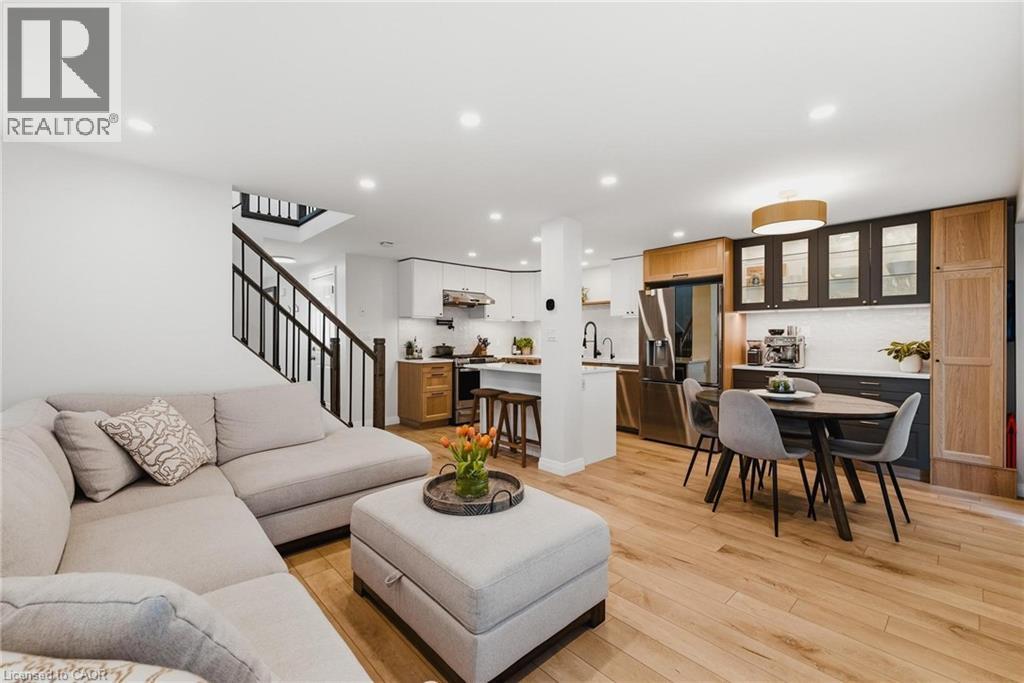 218 Prosperity Drive, Kitchener, Ontario  N2E 4E5 - Photo 4 - 40824357