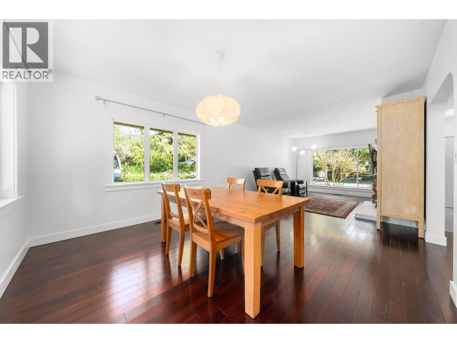 2195 Cortell Street, North Vancouver, British Columbia  V7P 2A8 - Photo 14 - R3115934