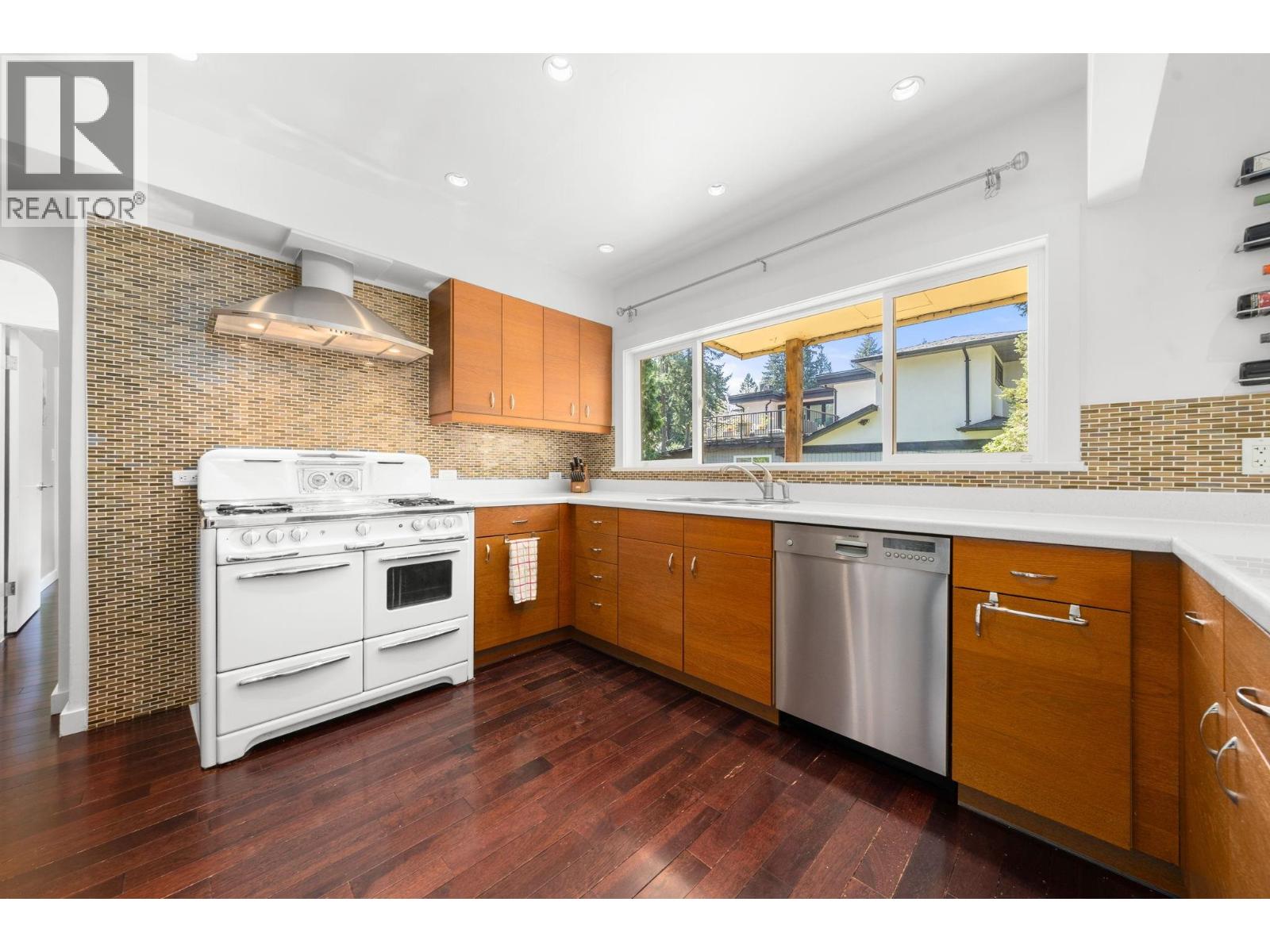 2195 Cortell Street, North Vancouver, British Columbia  V7P 2A8 - Photo 20 - R3115934