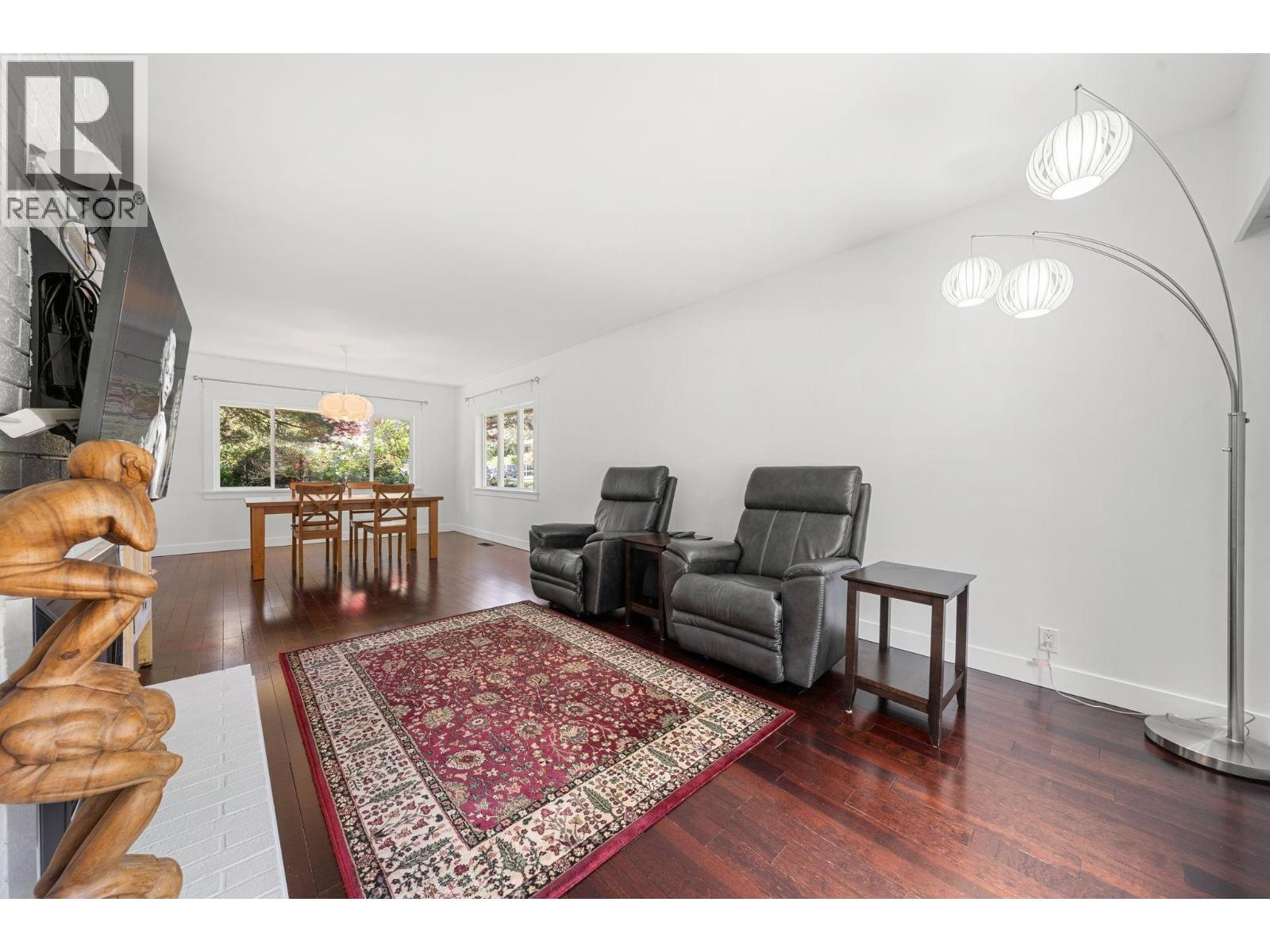 2195 Cortell Street, North Vancouver, British Columbia  V7P 2A8 - Photo 8 - R3115934